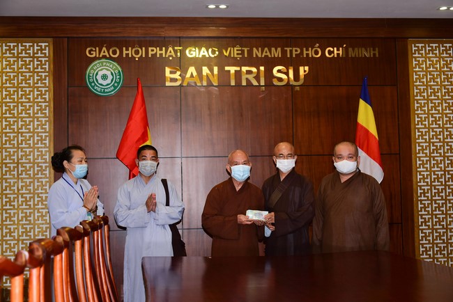 Support to buy Oxygen ventilators for Indians